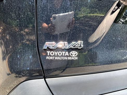Used 2019 Toyota RAV4 XLE Premium FWD image 26