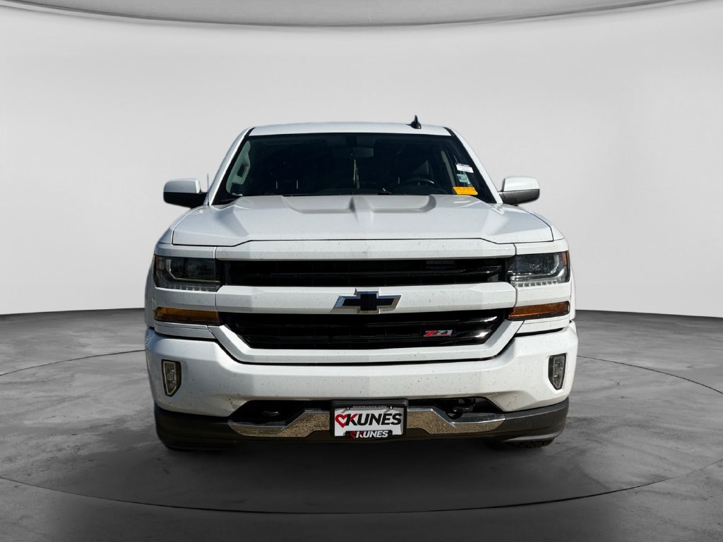 Used 2017 Chevrolet Silverado 1500 LT w/ All Star Edition AWD/4WD image 2