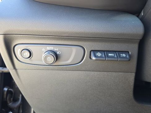 Certified 2021 Buick Envision Essence w/ Technology Package I FWD image 24