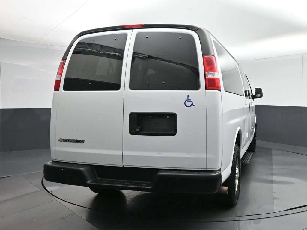 Used 2023 Chevrolet Express 3500 LS RWD image 6