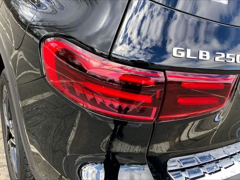New 2026 Mercedes-Benz GLB 250 GLB 250 image 18