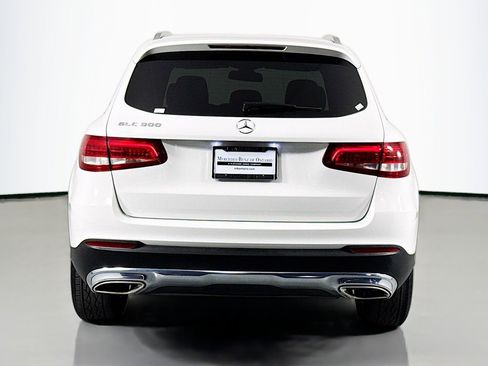 Used 2019 Mercedes-Benz GLC 300 image 4