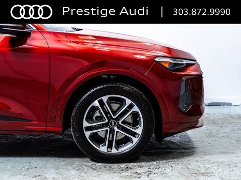 Used 2025 Audi Q5 Prestige image 12