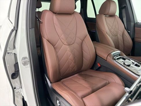 Used 2026 BMW X5 xDrive40i w/ Premium Package image 19