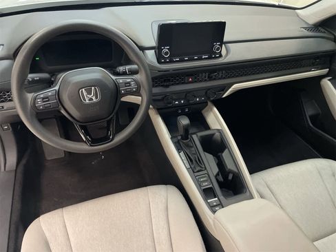 Used 2025 Honda Accord LX image 17