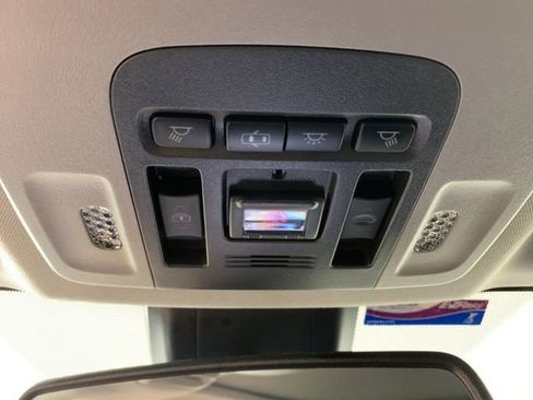 Used 2020 Toyota Camry XSE FWD image 21