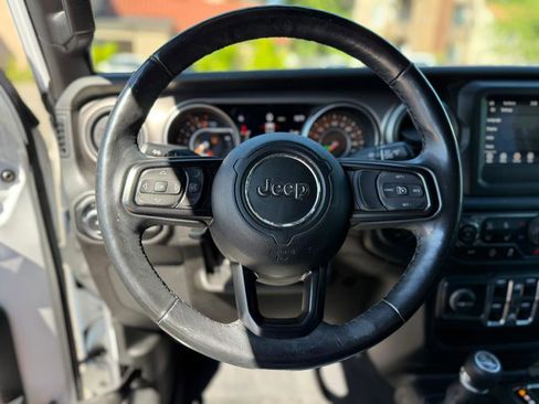 Used 2018 Jeep Wrangler Unlimited Sport S image 27