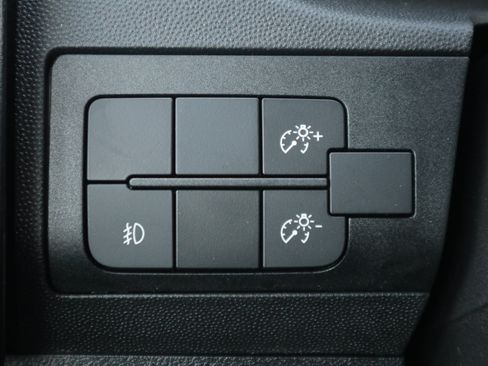 New 2026 RAM ProMaster 2500 w/ Premium Convenience Group FWD image 32