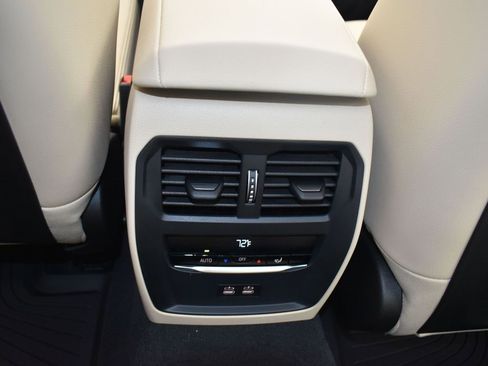 New 2026 BMW 330i Sedan w/ Convenience Package image 18