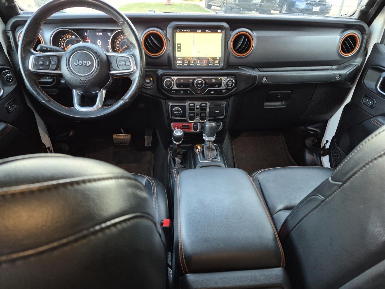 Used 2023 Jeep Gladiator Mojave AWD/4WD image 17