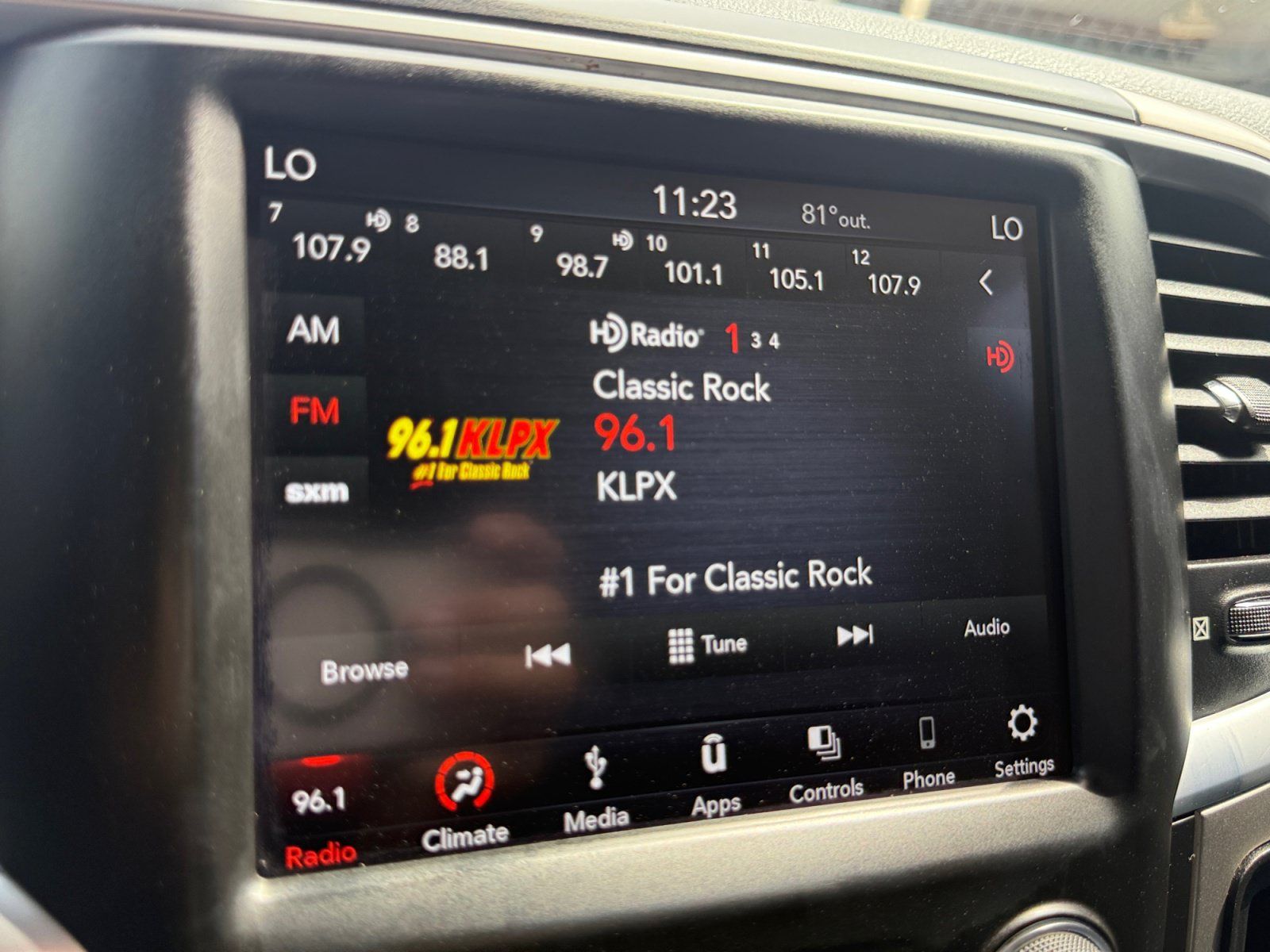 Used 2019 RAM 1500 Big Horn RWD image 21