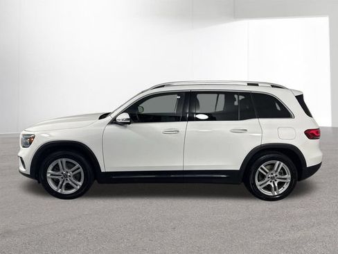 Used 2021 Mercedes-Benz GLB 250 4MATIC image 29