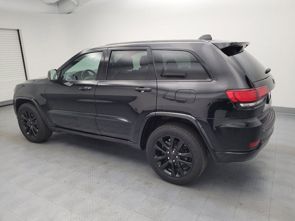 Used 2020 Jeep Grand Cherokee Altitude AWD/4WD image 3