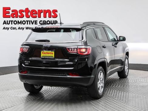 Used 2022 Jeep Compass Latitude w/ Sun and Sound Group image 5