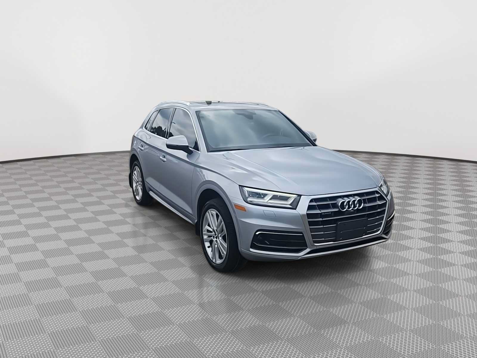 Used 2018 Audi Q5 Prestige w/ Prestige Package AWD/4WD image 2