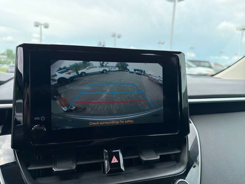 Used 2025 Toyota Corolla LE FWD image 35