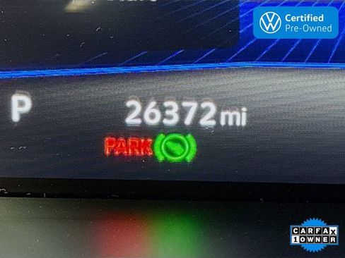 Used 2024 Volkswagen Taos SE image 12