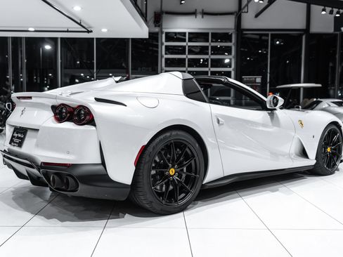 Used 2023 Ferrari 812 GTS RWD image 5
