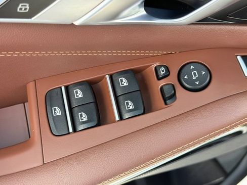 Used 2025 BMW X5 M60i AWD/4WD image 13