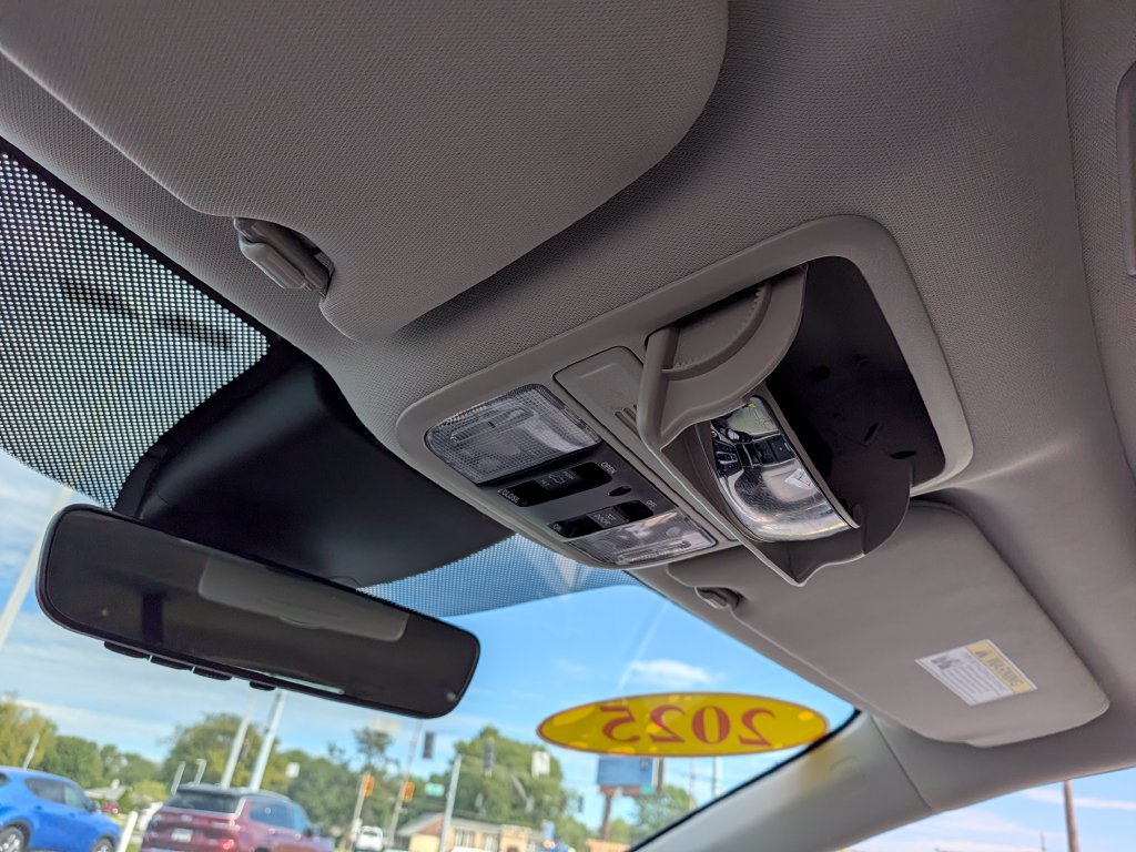 Used 2025 Honda Odyssey EX-L image 16