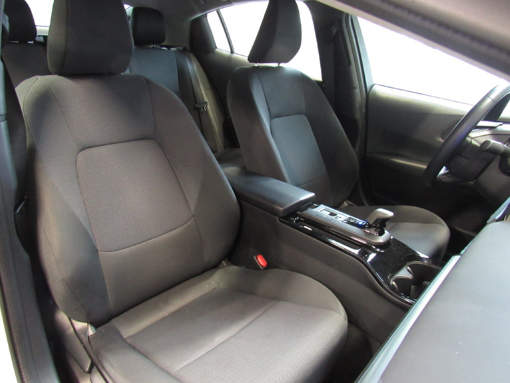 Certified 2025 Toyota Prius LE FWD image 18