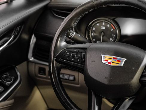 Used 2019 Cadillac XT4 Premium Luxury image 16