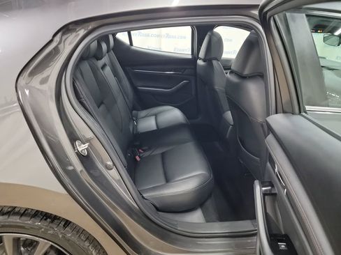 Used 2021 MAZDA MAZDA3 s image 13