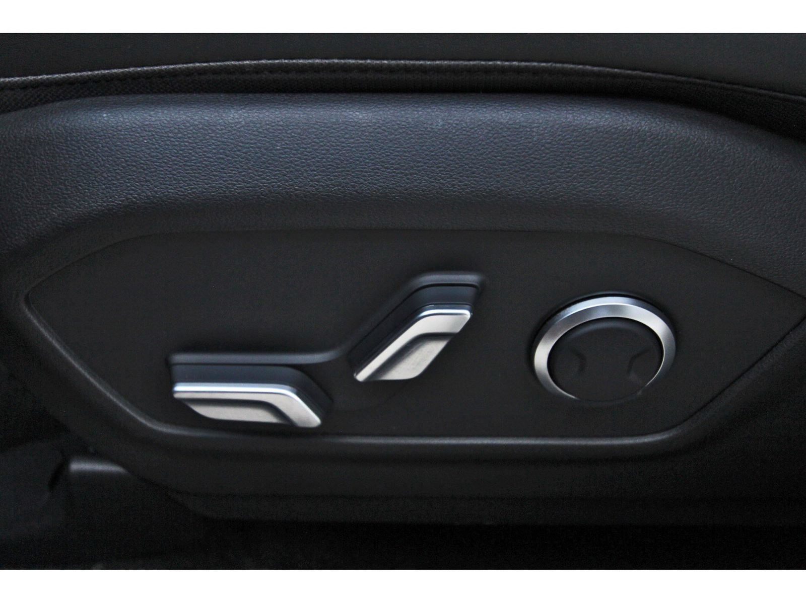 Certified 2026 Hyundai Santa Fe SEL FWD image 29