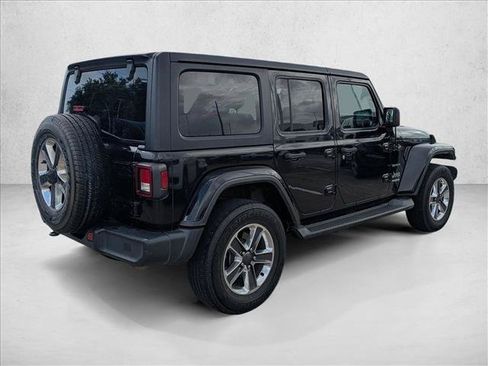 Used 2020 Jeep Wrangler Unlimited Sahara AWD/4WD image 5