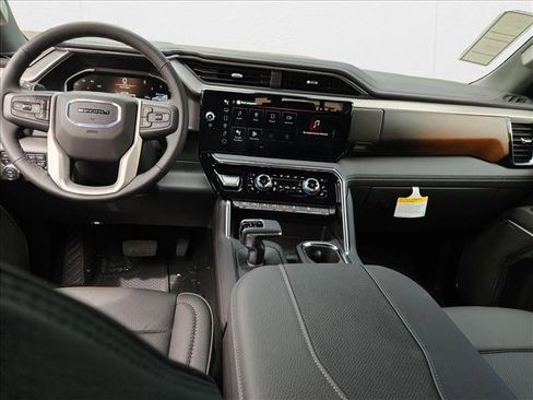 New 2025 GMC Sierra 1500 Denali w/ Technology Package image 13