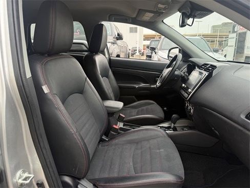 Used 2024 Mitsubishi Outlander Sport SE image 28