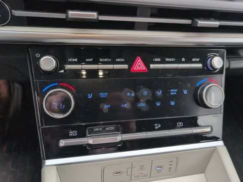 Used 2024 Hyundai Santa Fe SEL FWD image 12
