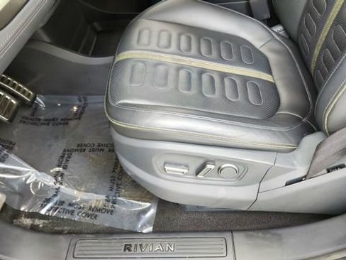 Used 2022 Rivian R1S Launch Edition image 38