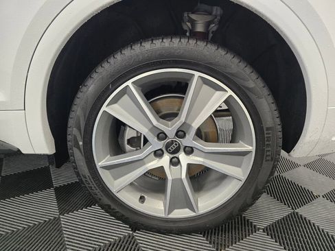 Certified 2025 Audi Q5 2.0T Premium w/ Convenience Plus Package image 22