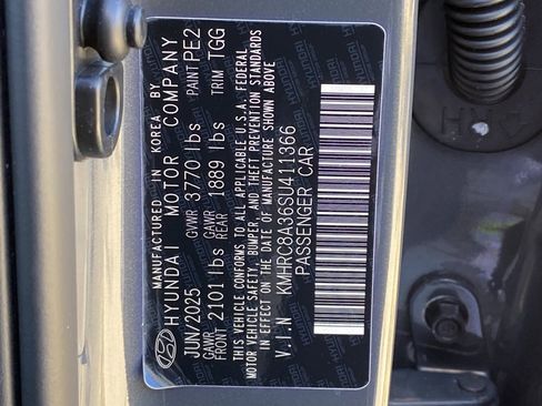 New 2025 Hyundai Venue SEL image 34