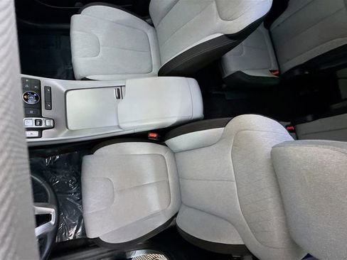 Used 2020 Hyundai Palisade SEL w/ Winter Weather Package image 21