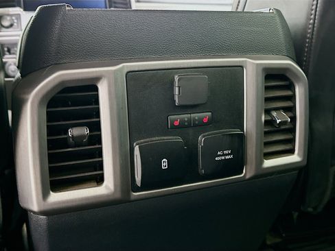 Used 2022 Ford F350 Platinum image 28