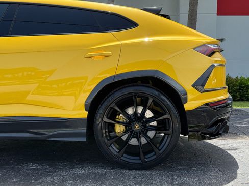 Used 2022 Lamborghini Urus AWD/4WD image 15