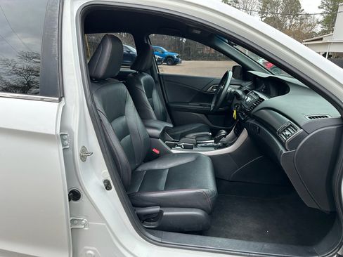 Used 2017 Honda Accord Sport Special Edition image 22
