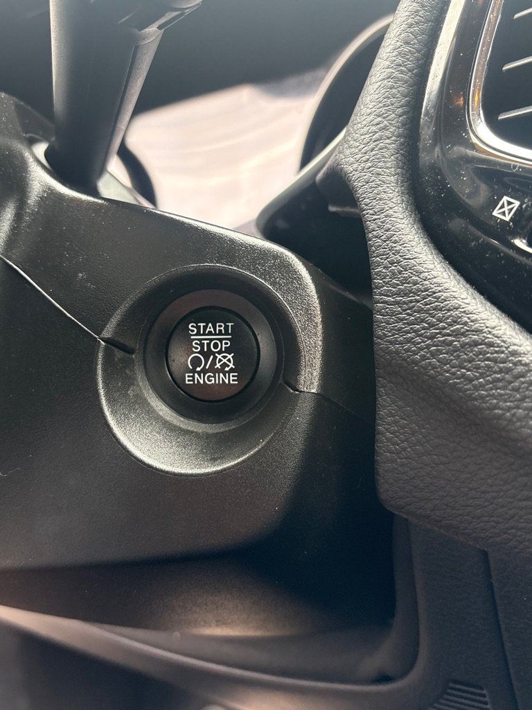 Used 2019 Jeep Compass Latitude AWD/4WD image 17