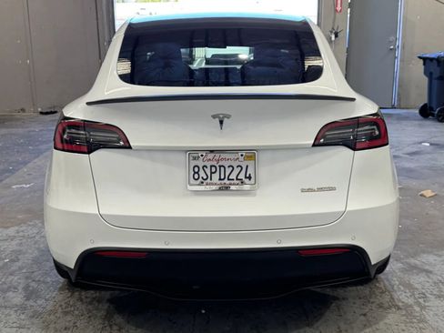 Used 2020 Tesla Model Y Performance image 3