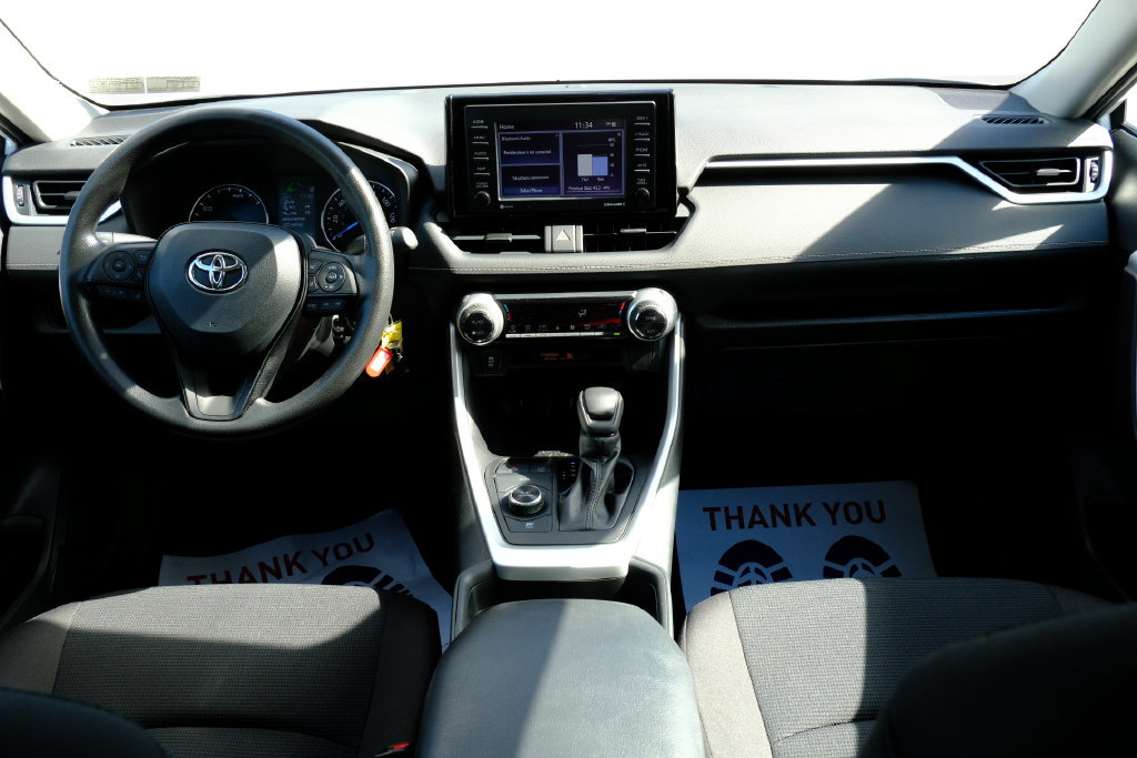 Used 2021 Toyota RAV4 LE AWD/4WD image 32