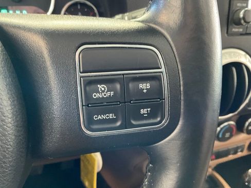 Used 2015 Jeep Wrangler Unlimited Sahara image 13