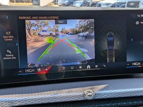 Used 2025 BMW 430i xDrive w/ Premium Package image 24