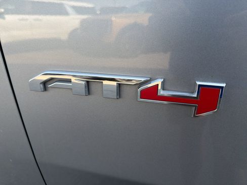Used 2023 GMC Yukon AT4 w/ AT4 Premium Package AWD/4WD image 8