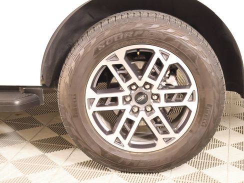 Used 2025 Ford Expedition Active AWD/4WD image 23