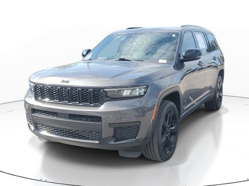 Used 2025 Jeep Grand Cherokee L Altitude RWD image 4