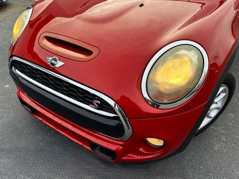 Used 2017 MINI Cooper S image 9