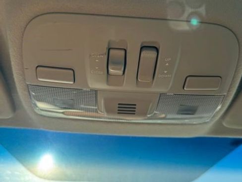 Used 2011 Subaru Impreza WRX Limited image 27