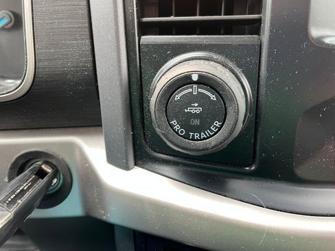 Certified 2022 Ford F150 XLT w/ Equipment Group 301A Mid image 32